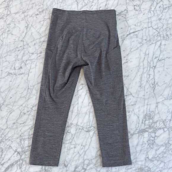 Athleta Ultimate Stash Pocket Capri Leggings Heather Gray Women’s Size Small - Picture 7 of 11